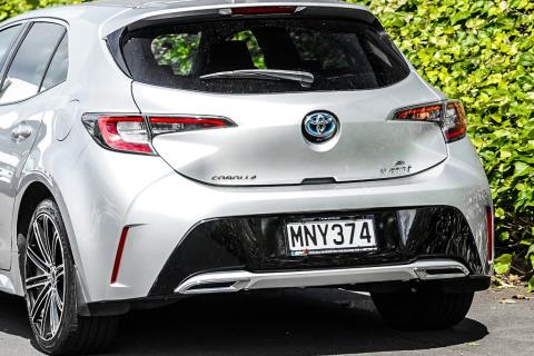 2019 Toyota Corolla ZR Hybrid - Thumbnail