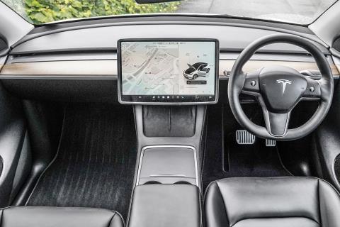 2023 Tesla Model Y RWD 60kWh - Thumbnail