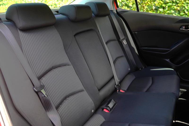 2015 Mazda Axela Hybrid / 3 Hybrid