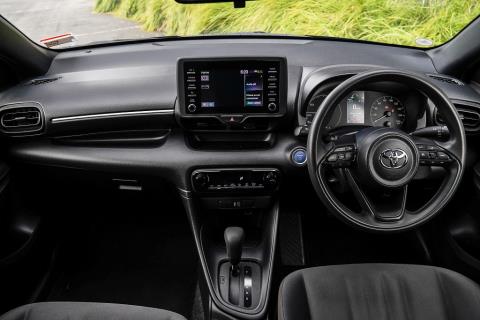 2021 Toyota Yaris Hybrid / Vitz - Thumbnail