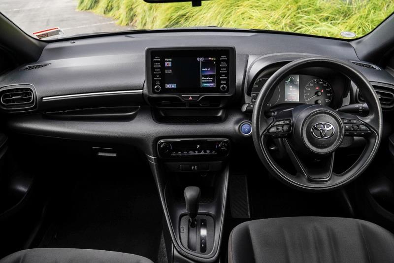 2021 Toyota Yaris Hybrid / Vitz