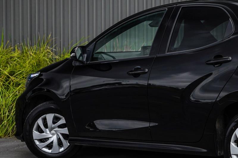 2021 Toyota Yaris Hybrid / Vitz