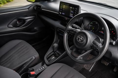 2021 Toyota Yaris Hybrid - Thumbnail