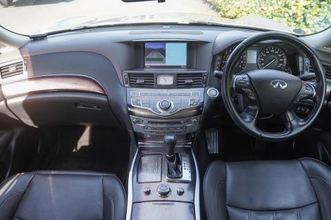 2018 Nissan Fuga Hybrid / Skyline - Thumbnail