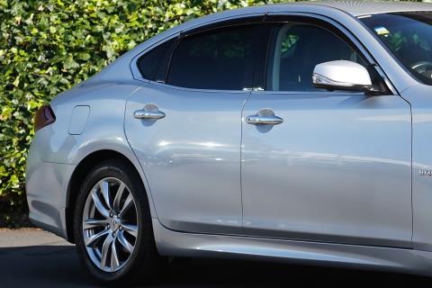 2018 Nissan Fuga Hybrid / Skyline - Thumbnail