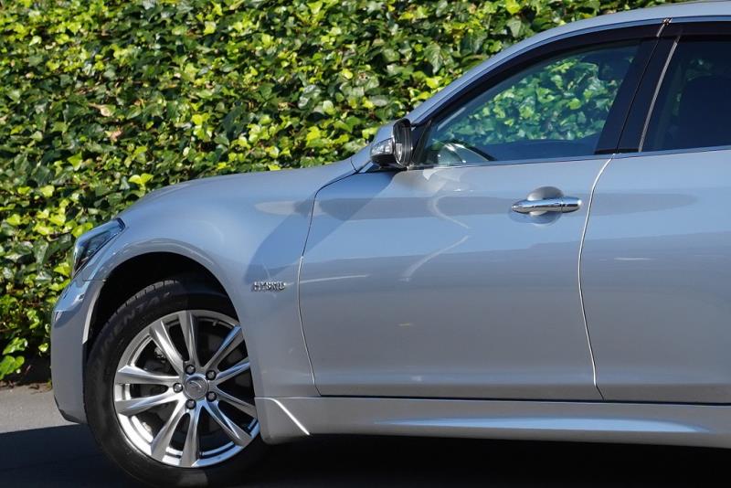 2018 Nissan Fuga Hybrid / Skyline