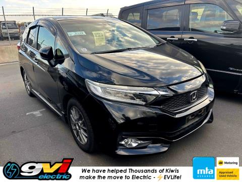 2017 Honda Shuttle Hybrid X - Thumbnail