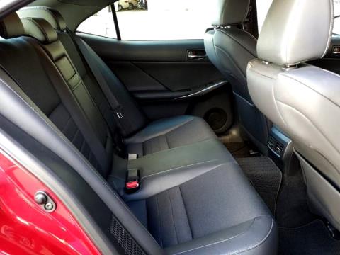 2015 Lexus IS 300h - Thumbnail