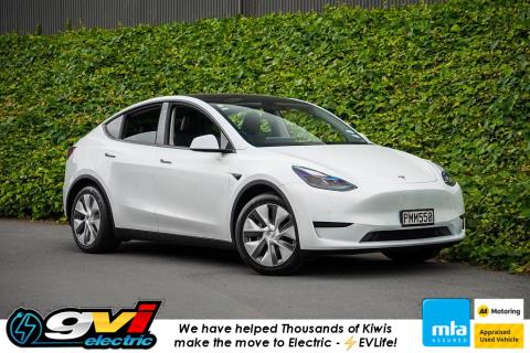 2022 Tesla Model Y - Thumbnail