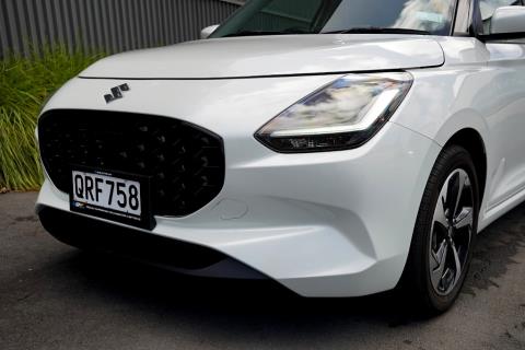 2024 Suzuki Swift RSC Hybrid - Thumbnail