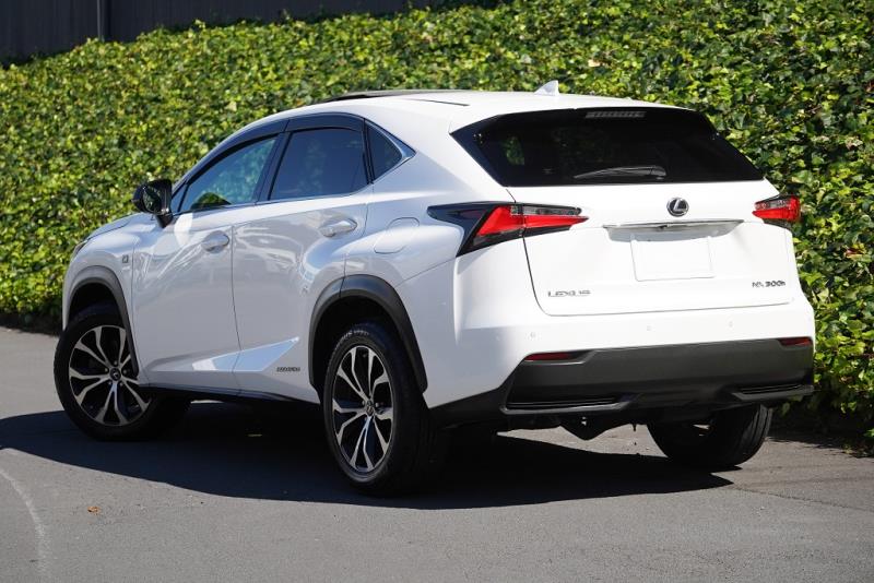 2015 Lexus NX 300h F Sport