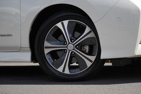 2019 Nissan Leaf 40G 86% SOH - Thumbnail