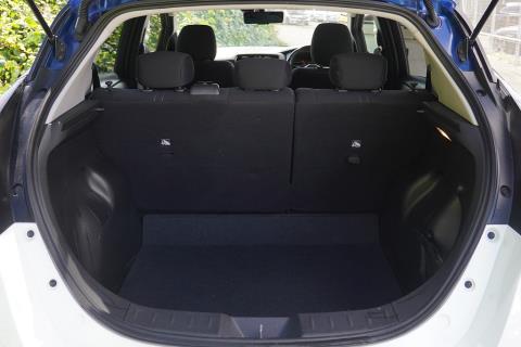 2019 Nissan Leaf 40G 86% SOH - Thumbnail