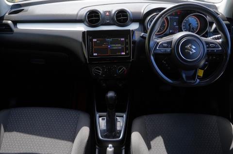 2021 Suzuki Swift Hybrid GLX - Thumbnail