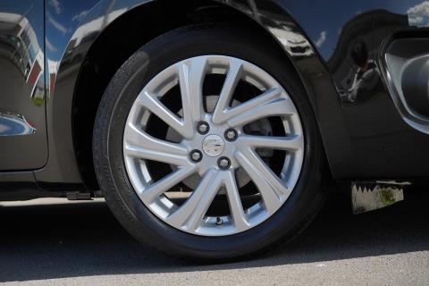 2021 Suzuki Swift Hybrid GLX - Thumbnail