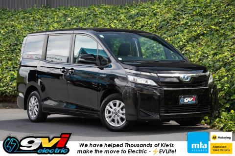 2017 Toyota Voxy Hybrid / Noah X