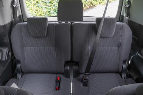 2017 Toyota Voxy Hybrid / Noah X - Thumbnail