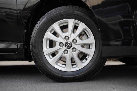 2017 Toyota Voxy Hybrid / Noah X - Thumbnail