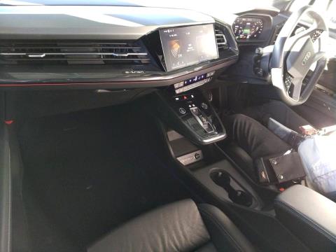 2023 Audi Q4 e-tron S Line - Thumbnail