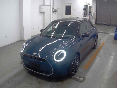 2024 Mini Cooper SE Electric - Thumbnail