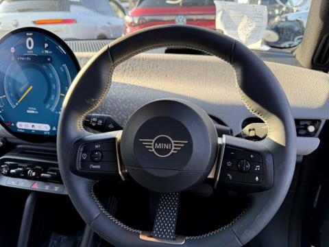 2024 Mini Cooper SE Electric - Thumbnail