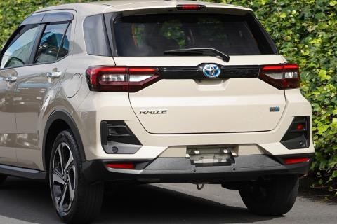 2022 Toyota Raize Hybrid Z - Thumbnail