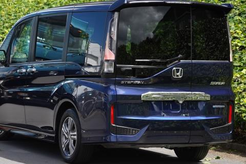 2018 Honda Step Wagon - Thumbnail