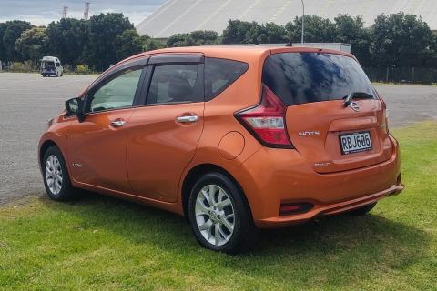 2016 Nissan Note e-Power Medalist - Thumbnail