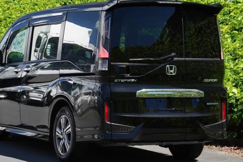 2019 Honda Step Wagon - Thumbnail