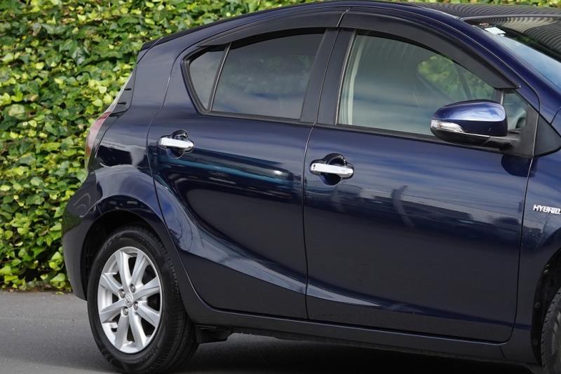 2016 Toyota Aqua Hybrid / Prius C