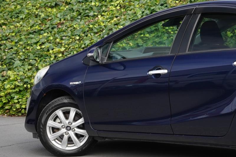 2016 Toyota Aqua Hybrid / Prius C