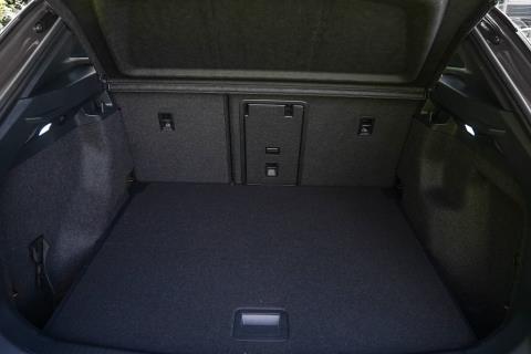2022 Volkswagen ID.4 Pro 82kWh - Thumbnail