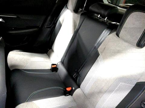 2021 Peugeot e-2008 GT Electric - Thumbnail