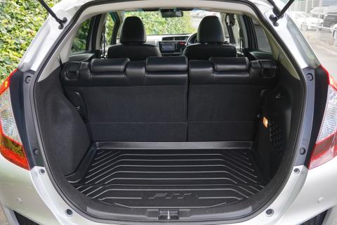 2014 Honda Fit Hybrid L / Jazz - Thumbnail