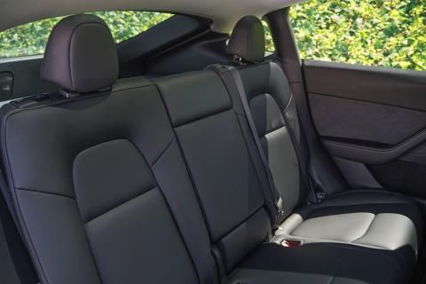 2022 Tesla Model Y RWD 60kWh - Thumbnail