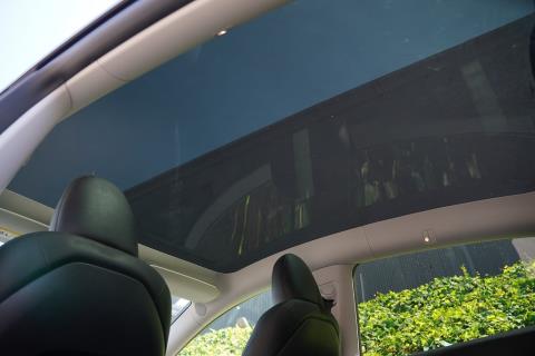 2022 Tesla Model Y RWD 60kWh - Thumbnail