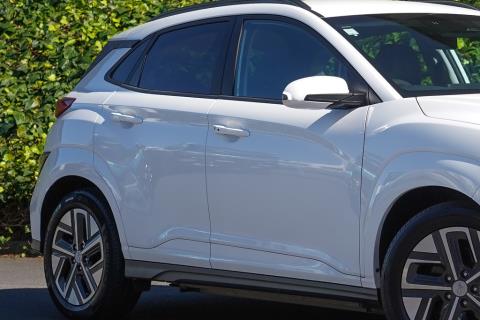 2022 Hyundai Kona EV 64kWh Gen II - Thumbnail