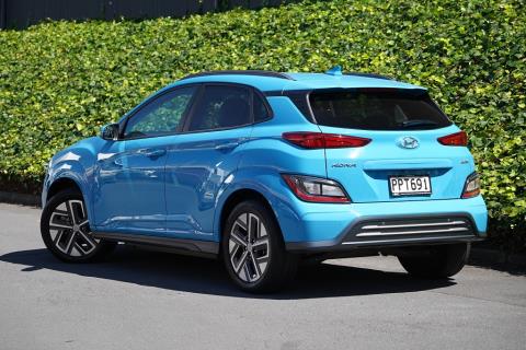 2022 Hyundai Kona EV 64kWh - Thumbnail