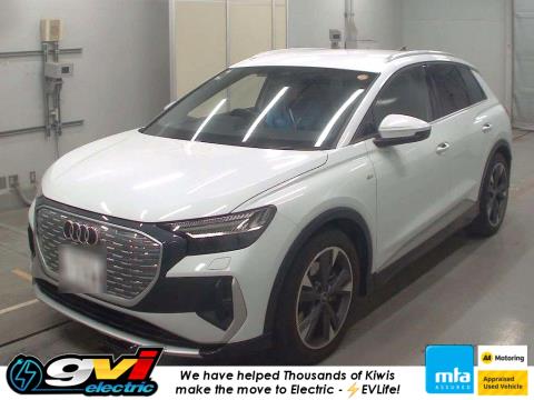 2023 Audi Q4 e-tron S Line - Thumbnail