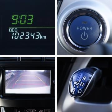 2014 Toyota Prius Alpha S - Thumbnail