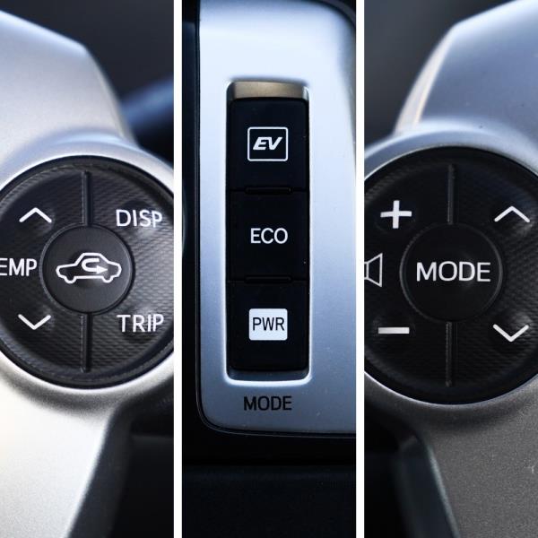 2014 Toyota Prius Alpha S