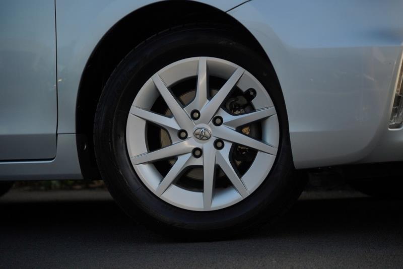 2014 Toyota Prius Alpha S