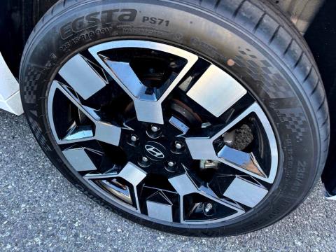 2024 Hyundai Kona Elite 64kWh - Thumbnail