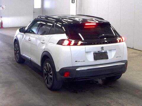 2021 Peugeot e-2008 GT Electric - Thumbnail