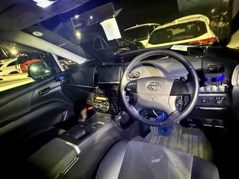 2014 Toyota Estima Hybrid Premium - Thumbnail