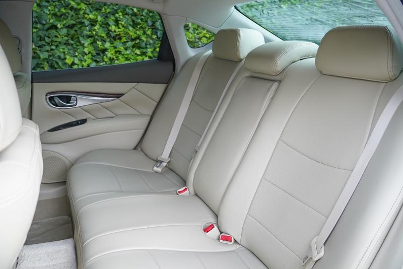 2012 Nissan Fuga Hybrid / Skyline