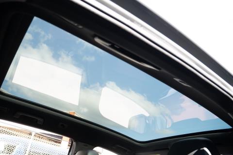 2024 Volkswagen ID.4 Pro 82kWh - Thumbnail