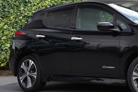 2019 Nissan Leaf 40G 84% SOH - Thumbnail