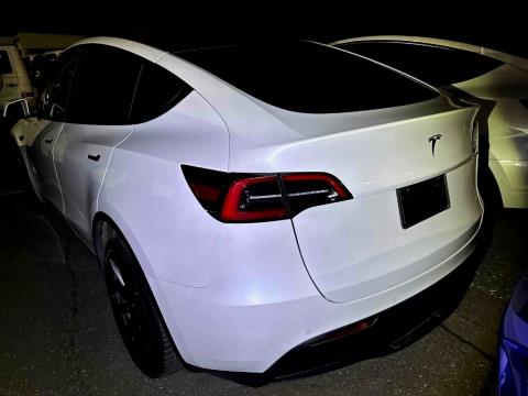 2023 Tesla Model Y 60kWh - Thumbnail