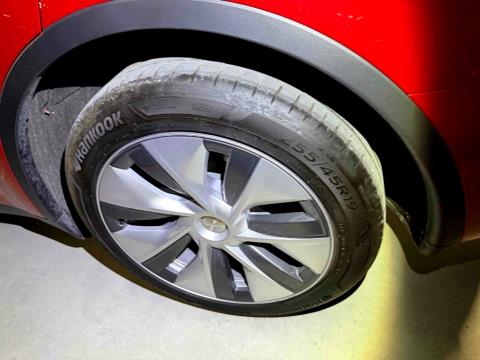 2023 Tesla Model Y 60kWh - Thumbnail